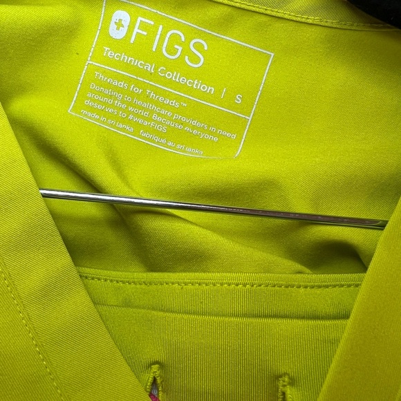 Figs Citrine Scrub Top - SMALL - Picture 2 of 6